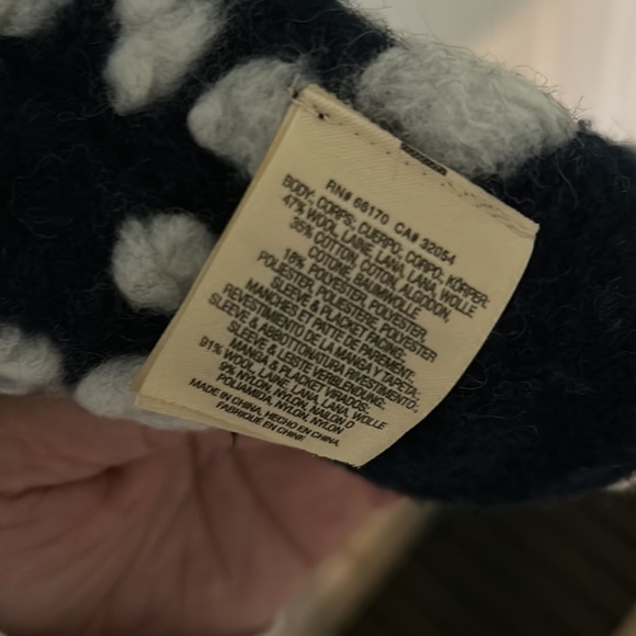 Sleeping on Snow Cardigan - Picture 4 of 5